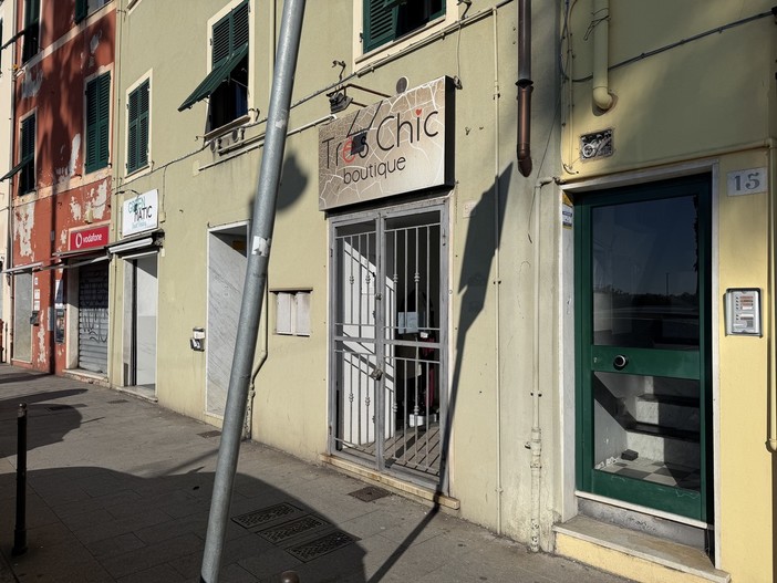 Pegli, la crisi del commercio continua a mordere: addio a due boutique nel giro di pochi giorni