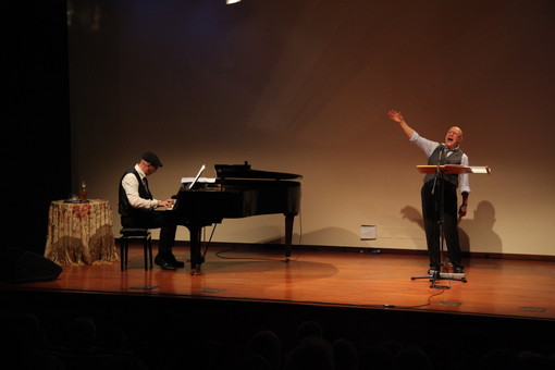 "Novecento" di Alessandro Baricco chiude la prima parte del Festival in una notte d'estate "Novecento" di Alessandro Baricco chiude la prima parte del Festival in una notte d'estate