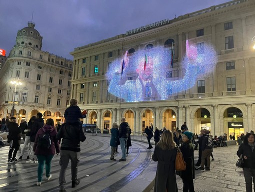 “Ciao Gianluca”, il tributo a Vialli di Regione Liguria in piazza De Ferrari (Video) “Ciao Gianluca”, il tributo a Vialli di Regione Liguria in piazza De Ferrari (Video)