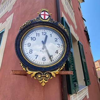 Gli orologi di Genova sono una delle caratteristiche della città di una volta Gli orologi di Genova sono una delle caratteristiche della città di una volta