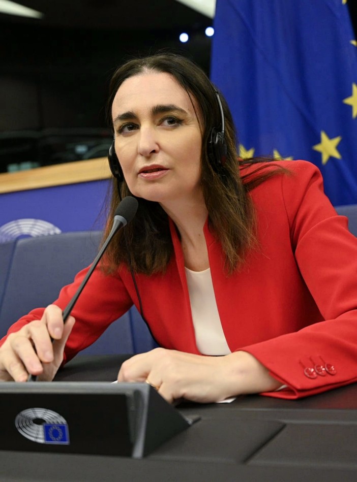 Ieri la UE ha presentato misure per bloccare importazione di prodotti cinesi realizzati violando diritti umani