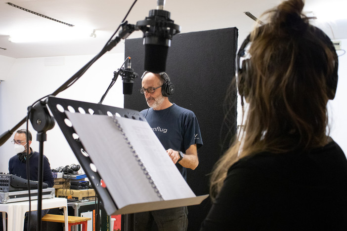 Onde teatrali: la nuova drammaturgia del Teatro Nazionale in podcast