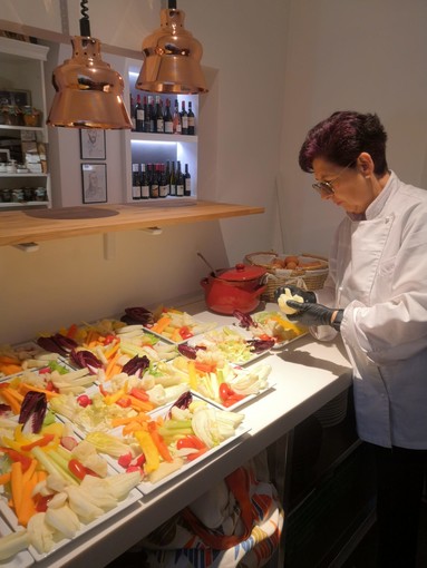 All'Osteria del Tempo Stretto ad Albenga, tre serate a tema dedicate al gusto. Si parte venerdì 25 novembre con la Bagna Cauda, prenotati adesso!