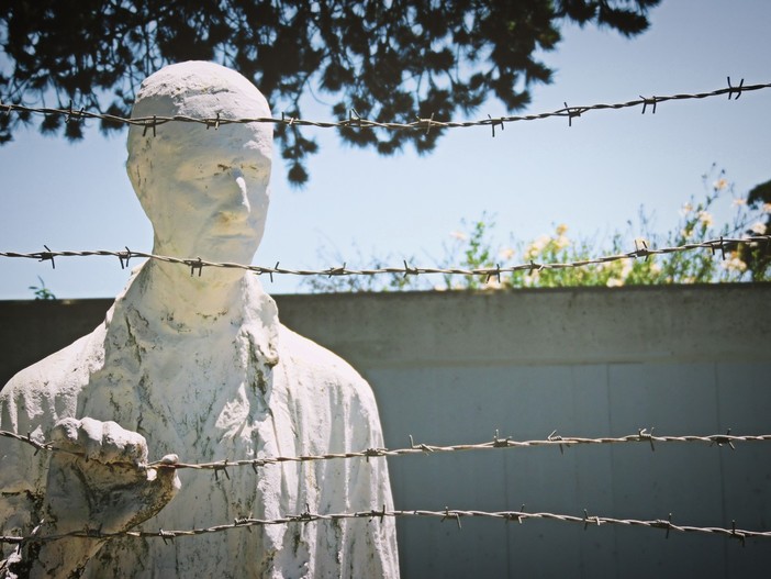 Giorno della Memoria, parola al presidente ILSREC Giacomo Ronzitti: “Dietro ogni saluto romano ci sono milioni di morti” Giorno della Memoria, parola al presidente ILSREC Giacomo Ronzitti: “Dietro ogni saluto romano ci sono milioni di morti”