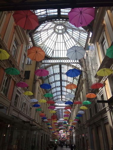 Gli ombrelli colorati di Euroflora per aiutare il Gaslini