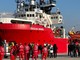 Ocean Viking a Genova: centoottantacinque migranti sbarcano in porto