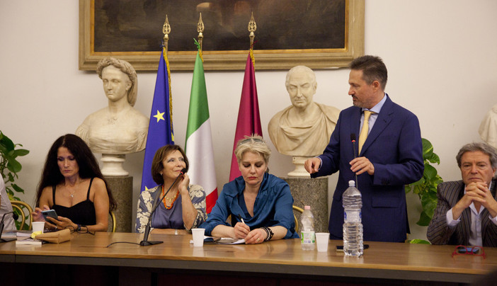 Amianto nella Marina Militare: condanna del Ministero della Difesa al risarcimento danni in favore dei familiari di motorista navale Amianto nella Marina Militare: condanna del Ministero della Difesa al risarcimento danni in favore dei familiari di motorista navale