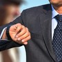 Il ritorno dell’orologio meccanico: perché il tempo si misura ancora al polso Il ritorno dell’orologio meccanico: perché il tempo si misura ancora al polso