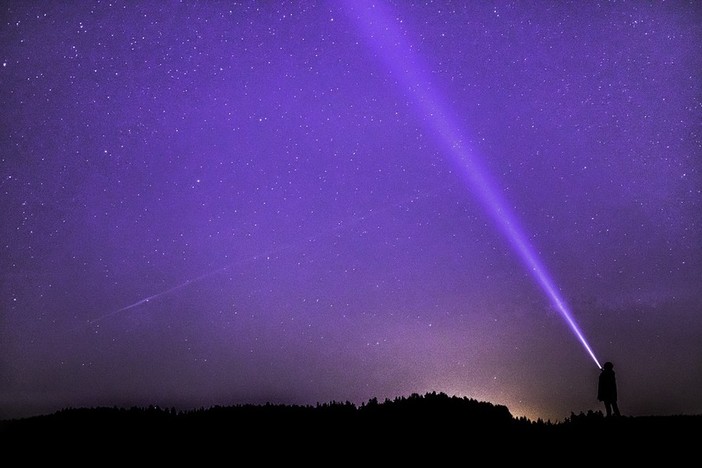 Osservatorio Astronomico del Righi: un frammento di cometa di sbriciola sopra il Mare Adriatico