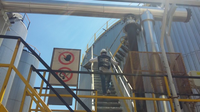 Operazione "Improver": tre misure cautelari e sequestri per oltre 15 milioni di euro. Smantellato sistema di frode su additivi per carburanti Operazione "Improver": tre misure cautelari e sequestri per oltre 15 milioni di euro. Smantellato sistema di frode su additivi per carburanti