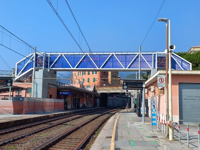Voltri, aperta al pubblico la passerella pedonale in stazione