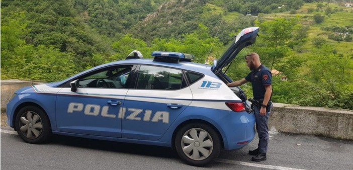 Entra in un bar per rubare ma viene visto dalle telecamere. Arrestato 24enne