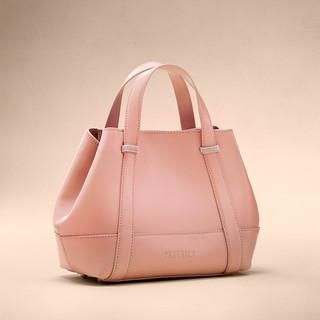 Itinera l’iconica borsa di Peserico