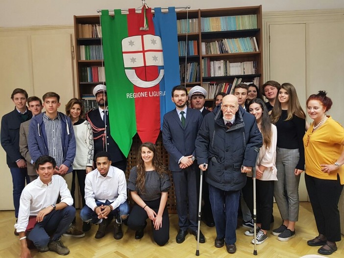 Viaggio nei luoghi del ricordo, gli studenti liguri a Fiume accolti dal Console generale d’Italia e dai ragazzi del liceo italiano Viaggio nei luoghi del ricordo, gli studenti liguri a Fiume accolti dal Console generale d’Italia e dai ragazzi del liceo italiano