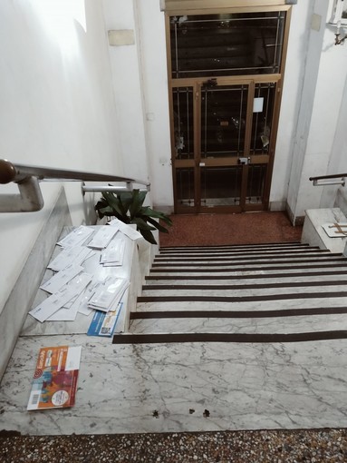 Scandalo Poste, il quartiere di Marassi sulle barricate