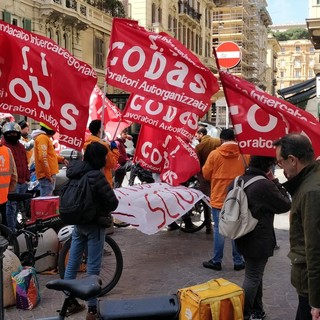 Schiaffi e minacce ai sindacalisti 'Sì Cobas': "Vogliono intimidire chi lotta a difesa dei lavoratori"