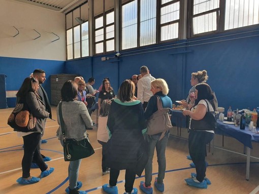 Teglia, inaugurato il restyling della palestra dell'istituto comprensivo Teglia, inaugurato il restyling della palestra dell'istituto comprensivo