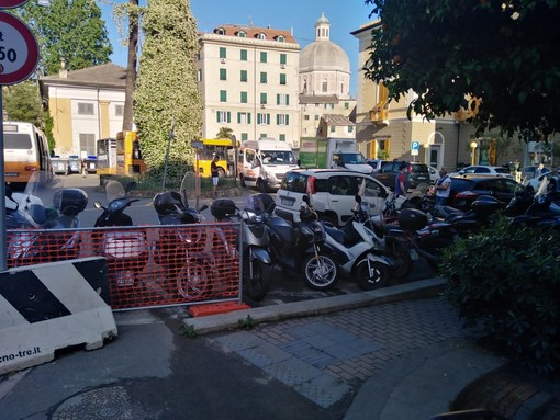 Pegli, nasce il comitato per pedonalizzare piazza Ponchielli