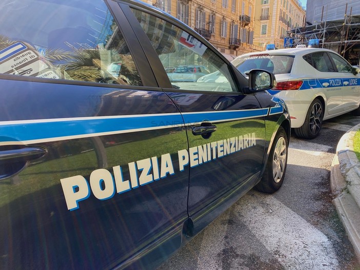 Dramma sfiorato a San Quirico: lite in famiglia finisce con un tubo del gas rotto, salvati dagli agenti della Penitenziaria Dramma sfiorato a San Quirico: lite in famiglia finisce con un tubo del gas rotto, salvati dagli agenti della Penitenziaria