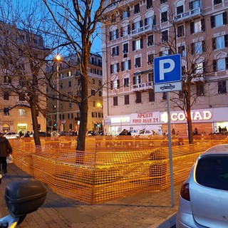 Marassi: piazza Carloforte si rifà il look coi gettoni risparmiati dai consiglieri municipali