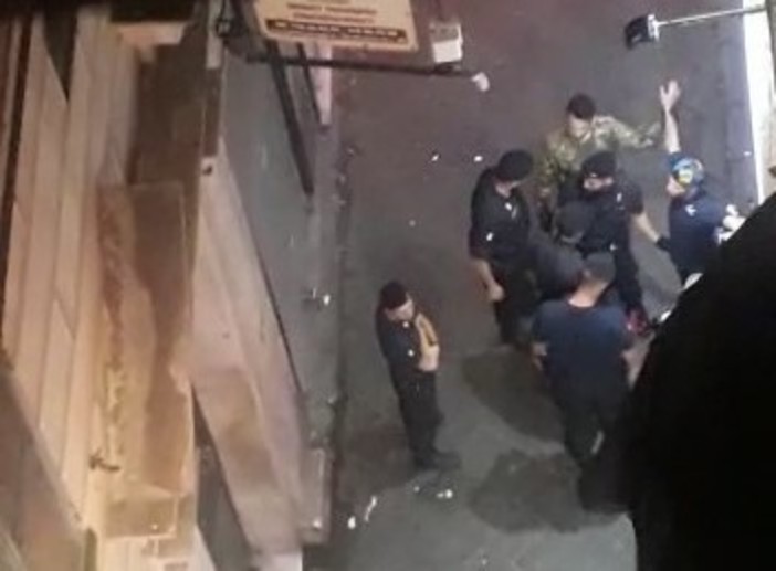 Centro storico: momenti di follia e paura in Via San Luca