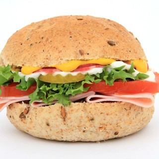 "Breaking Bread": la rivisitazione del panino da nord a sud, tra birra e musica live