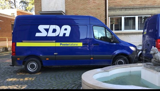 Il gruppo Poste Italiane consegna il vaccino moderna alle strutture sanitarie Il gruppo Poste Italiane consegna il vaccino moderna alle strutture sanitarie