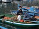 Peschereccio cola a picco in Darsena, in salvo il pescatore a bordo
