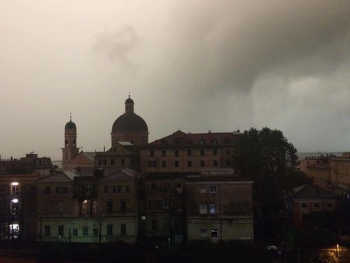 Pegli, salta l'illuminazione pubblica in parecchie strade: raffica di segnalazioni