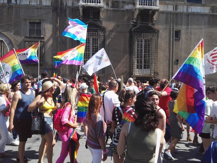 Patrocinio del Municipio Ponente a eventi legati al Pride, arriva una diffida dal Comune