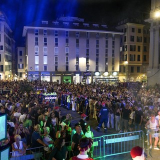 Piazza Matteotti si blinda per Charlotte de Witte: scattano i divieti