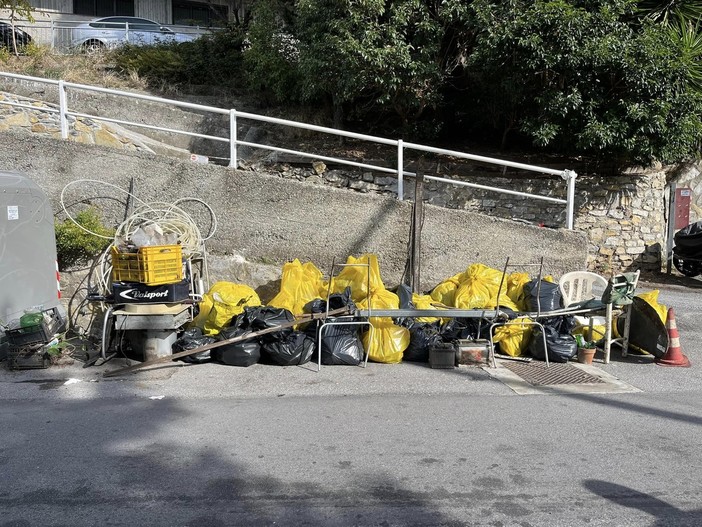 Pulizia al Biscione: raccolti dai volontari 500 kg di rifiuti e 1,4 kg di mozziconi