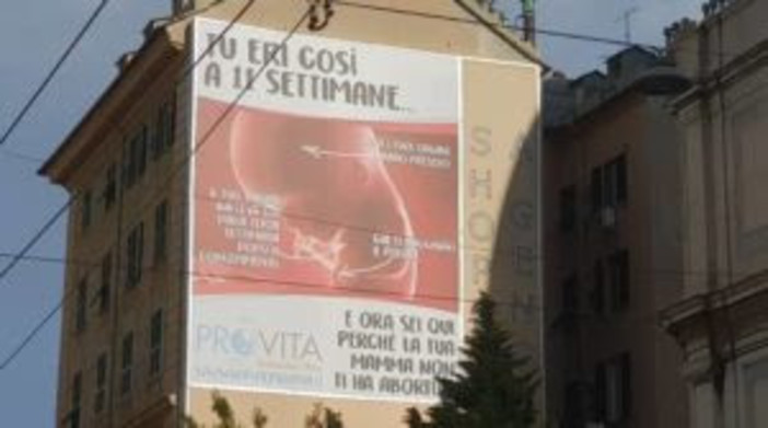 Liguria Rainbow: "Sindaco, rimuova il manifesto di ProVita"