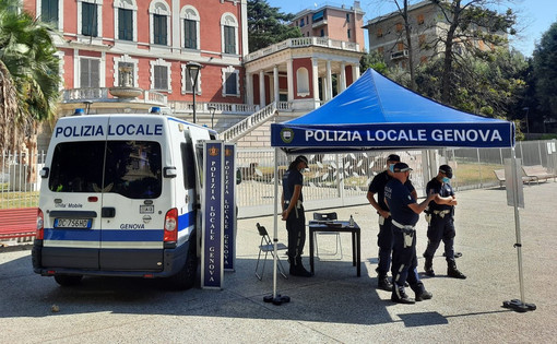 Foto d'archivio del presidio della polizia locale presso i Giardini Melis a Cornigliano