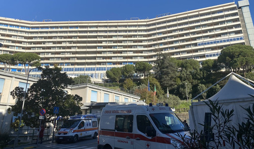 Tragedia a Voltri, operaio di 57 anni muore travolto da un pannello metallico. La vittima si chiamava Massimiliano Delfino