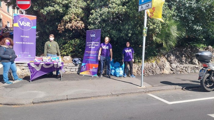 &quot;Plogging&quot; a Nervi: rifiuti ovunque, anche in passeggiata