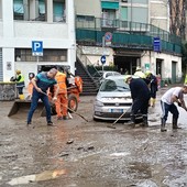 Bucci e la foto di Piciocchi con la pala: &quot;Ha fatto bene, il sindaco dev'essere sempre in prima linea&quot;