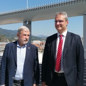 Bucci saluta, Piciocchi governa: la Genova sospesa tra rimpasti e un’eterna campagna elettorale Bucci saluta, Piciocchi governa: la Genova sospesa tra rimpasti e un’eterna campagna elettorale