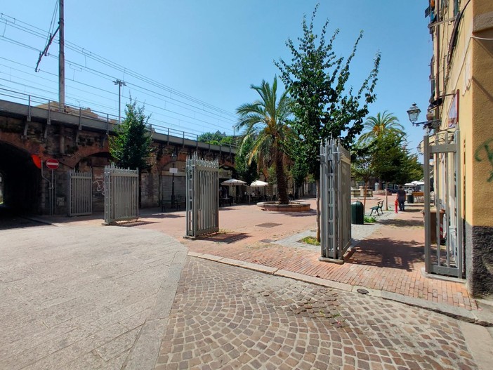 Piazza Settembrini, l'iniziativa di Passeri (Leu) per dire: "Le piazze non si chiudono" Piazza Settembrini, l'iniziativa di Passeri (Leu) per dire: "Le piazze non si chiudono"