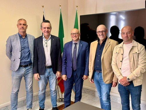 Assessore Alessio Piana riceve i sindacati in Regione: "Presentati i contenuti del Distretto Manifatturiero del Nord" Assessore Alessio Piana riceve i sindacati in Regione: "Presentati i contenuti del Distretto Manifatturiero del Nord"