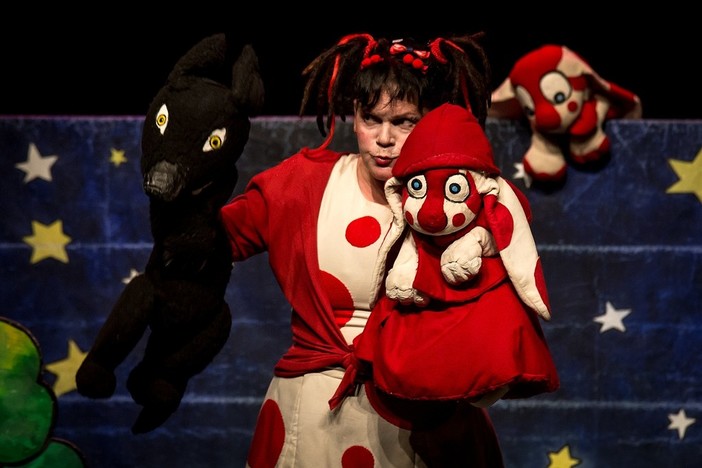 In sala con i più piccoli per la rassegna del Nazionale "Sabato a teatro" In sala con i più piccoli per la rassegna del Nazionale "Sabato a teatro"