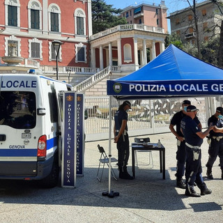 Foto d'archivio del presidio della polizia locale presso i Giardini Melis a Cornigliano