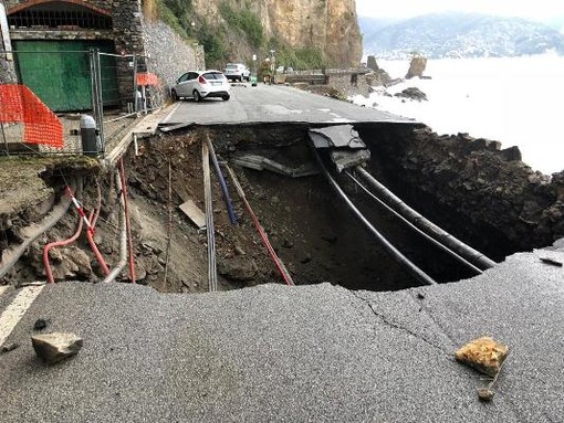 Il sindaco Vaccavia: &quot;Portofino in questo momento è un'isola&quot;, le immagini del drone