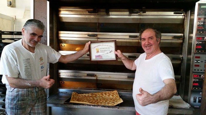 Lavagna, il panificio Vaccarezza chiude dopo 63 anni di attività (Video)