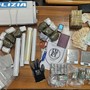 Maxi blitz antidroga della polizia tra Pegli e Marassi: sequestrati oltre 2 chili di cocaina, hashish e 45mila euro