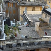 Il palazzo in via Giuseppe Galliano a Sestri Ponente