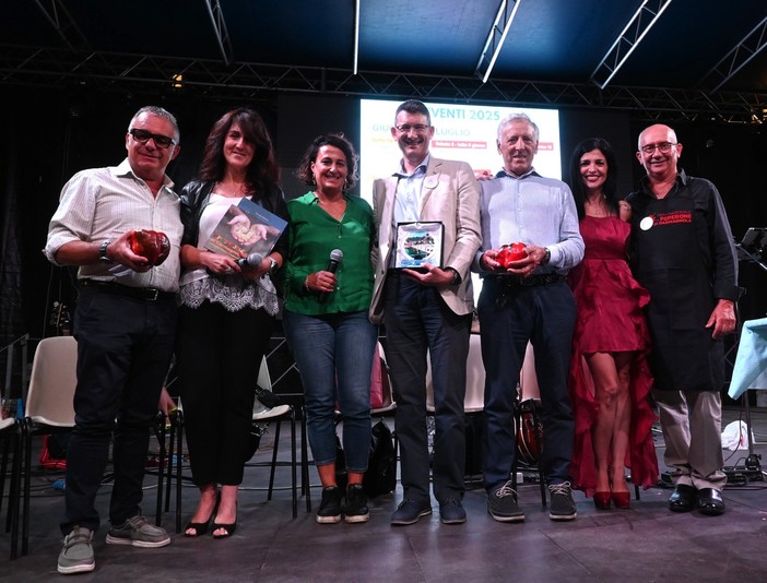 Palco Gourmet: il peperone di Carmagnola e il “Piatto della Qualità” Palco Gourmet: il peperone di Carmagnola e il “Piatto della Qualità”