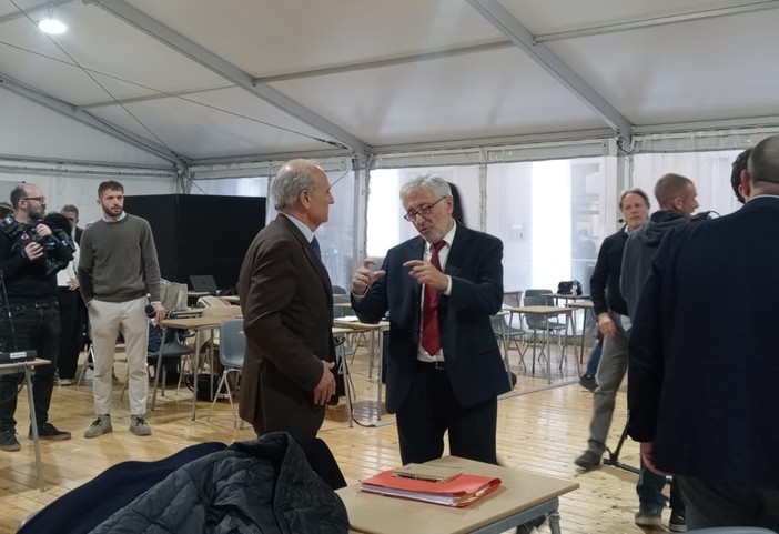 Ponte Morandi, la difesa di Giovanni Castellucci e la rabbia delle famiglie: &quot;Da sputargli in faccia&quot;