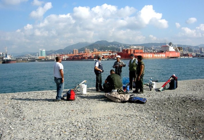 Dighe foranee off limits per i pescasportivi, interrogazione di Avvenente Dighe foranee off limits per i pescasportivi, interrogazione di Avvenente