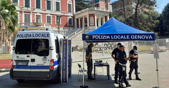 Foto d'archivio del presidio della polizia locale presso i Giardini Melis a Cornigliano